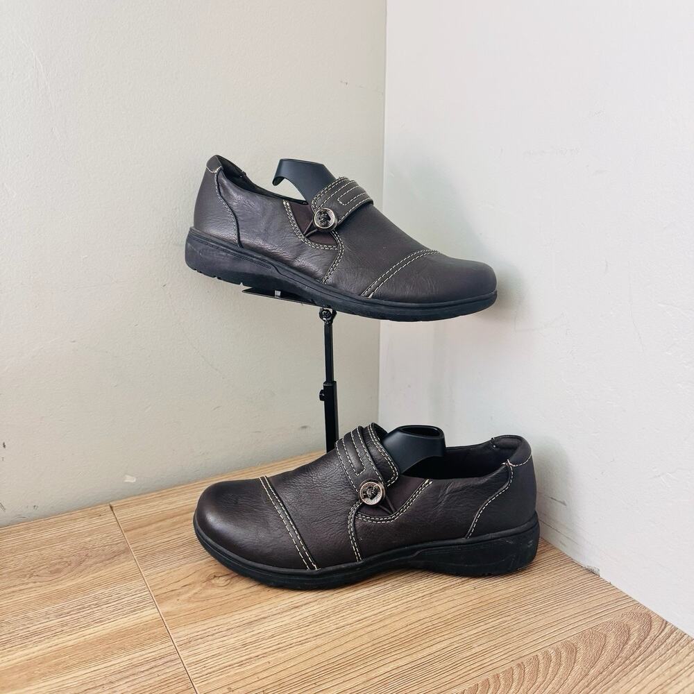 Clarks Women's Carleigh Pearl loafers in dark brown leather Size 9